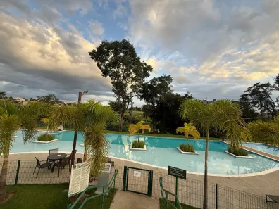 Lote/Terreno à venda, 212m² no Jardins Versalhes, Aparecida de Goiânia