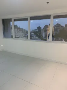 Sala Comercial à venda, 37m² no Independência, Porto Alegre