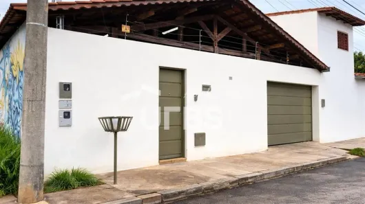 Casa com 3 Quartos à venda, 198m² no Parque das Laranjeiras, Goiânia
