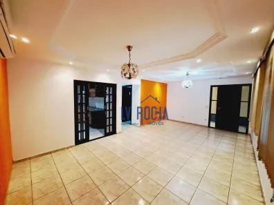 Casa com 3 Quartos à venda, 220m² no Interlagos, São Paulo