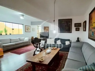 Casa com 3 Quartos à venda, 250m² no Jardim Petrópolis, São Paulo