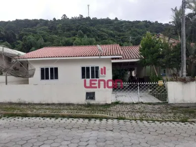 Casa com 3 Quartos à venda, 125m² no Centro, Bombinhas