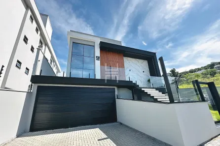 Casa com 3 Quartos à venda, 144m² no São Sebastião, Palhoça