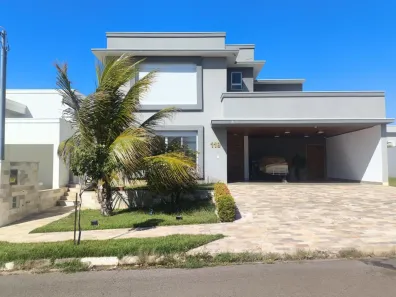Sobrado com 4 Quartos para alugar, 257m² no Residencial Beatriz, Presidente Prudente