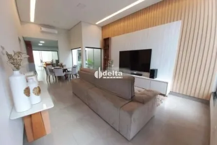 Casa de Condomínio com 3 Quartos à venda, 150m² no Jardim Holanda, Uberlândia