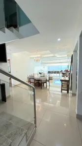 Sobrado com 4 Quartos para alugar, 346m² no Jardim Karaíba, Uberlândia
