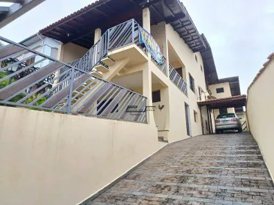 Sobrado com 3 Quartos à venda, 214m² no Centro Alto, Ribeirão Pires