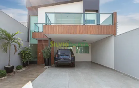 Sobrado com 3 Quartos à venda, 230m² no Jardim Higienópolis, Maringá