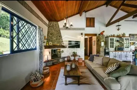 Fazenda/Sítio com 2 Quartos à venda, 100m² no Santa Helena, São José dos Campos