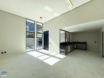 Casa com 3 Quartos para alugar, 138m² no Vargem Pequena, Rio de Janeiro