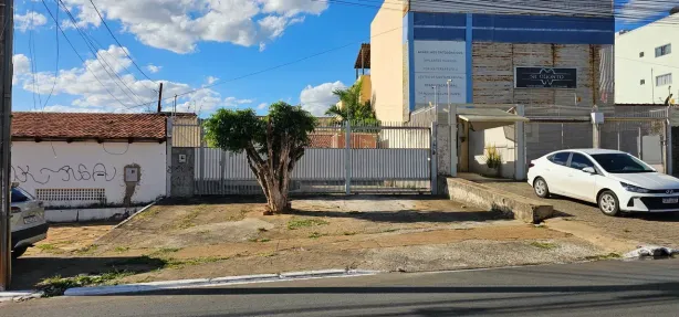 Lote/Terreno à venda, 350m² no Taguatinga Norte, Brasília