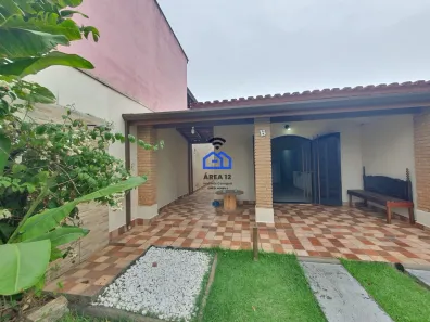 Casa com 2 Quartos para alugar, 70m² no Jardim Britânia, Caraguatatuba
