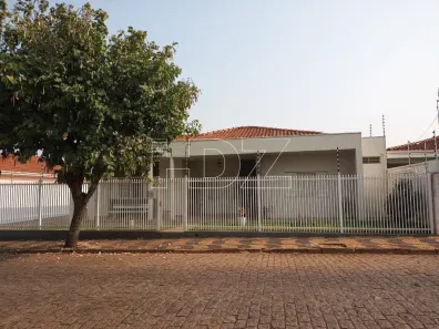 Casa com 3 Quartos à venda, 207m² no Centro, Araraquara