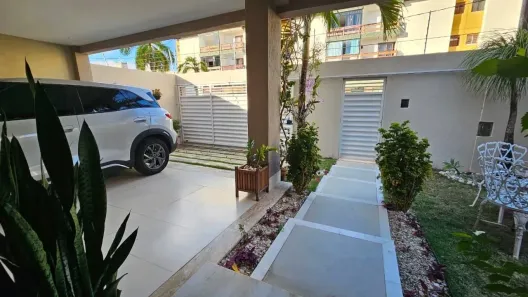 Casa com 4 Quartos à venda, 300m² no Lagoa Nova, Natal