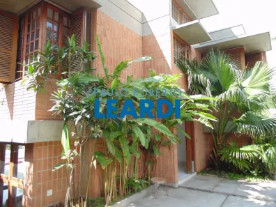 Sobrado com 4 Quartos à venda, 440m² no Sumaré, São Paulo