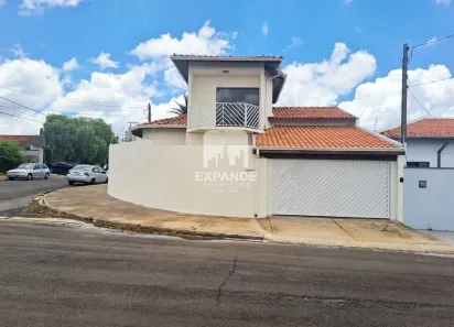 Casa com 3 Quartos à venda, 100m² no Jardim Paraíso, Botucatu