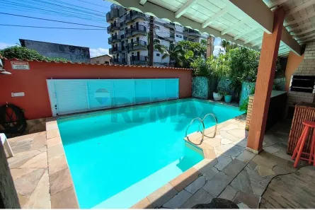 Casa com 8 Quartos à venda, 334m² no Estância Bal Maria H Novaes, Peruíbe