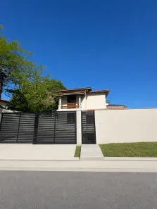 Casa com 5 Quartos à venda, 200m² no Camboinhas, Niterói