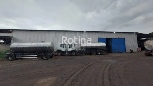 Galpão/Depósito/Armazém para alugar, 800m² no Minas Gerais, Uberlândia