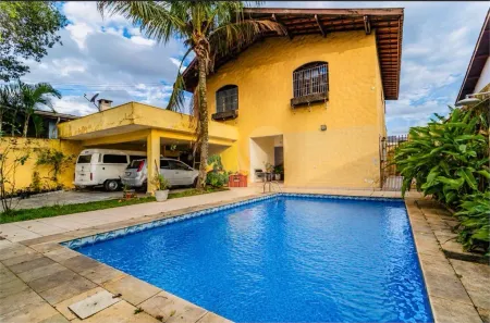 Casa com 3 Quartos à venda, 275m² no Jardim Santa Helena, São Paulo