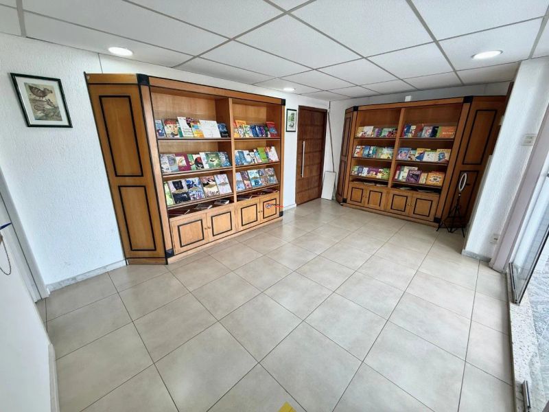 Casa com 9 quartos — São José, Belo Horizonte