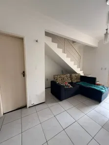 Casa com 1 Quarto à venda, 80m² no Lagoa Redonda, Fortaleza