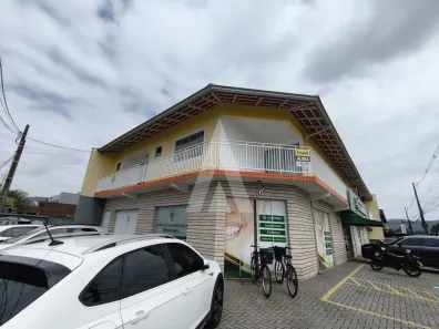 Casa com 4 Quartos para alugar, 180m² no Aventureiro, Joinville