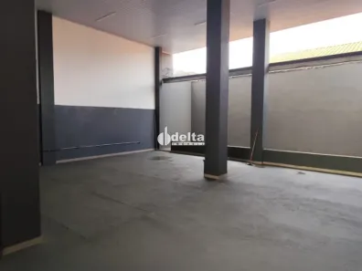 Ponto Comercial para alugar, 200m² no Jardim Europa, Uberlândia