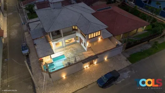 Sobrado com 4 Quartos para alugar, 480m² no Indaiá, Caraguatatuba