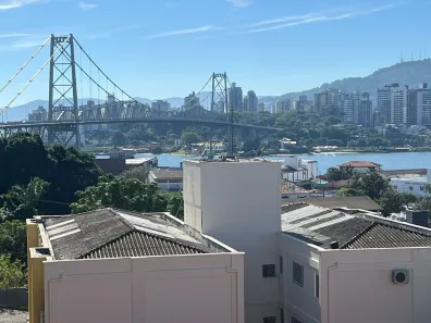 Casa com 4 Quartos à venda, 348m² no Estreito, Florianópolis