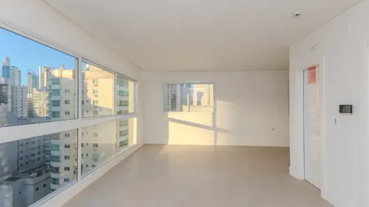 Apartamento com 3 Quartos à venda, 115m² no Pioneiros, Balneário Camboriú