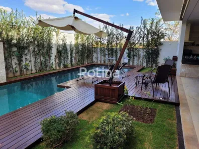 Casa de Condomínio com 4 Quartos à venda, 382m² no Nova Uberlândia, Uberlândia