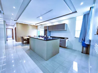 Casa de Condomínio com 3 Quartos para alugar, 360m² no Ponta Negra, Manaus
