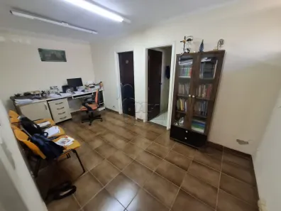 Casa com 3 Quartos à venda, 179m² no Jardim Macedo, Ribeirão Preto