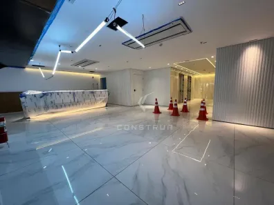 Sala Comercial para alugar, 130m² no Cambuí, Campinas