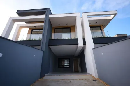 Sobrado com 3 Quartos à venda, 140m² no Floresta, Joinville