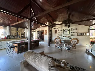 Casa com 4 Quartos à venda, 332m² no Boa Vista, Joinville