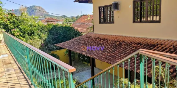 Casa de Condomínio com 4 Quartos à venda, 245m² no Badu, Niterói