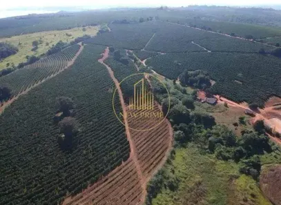 Fazenda/Sítio com 10 Quartos à venda, 31m² no Centro, Alfenas