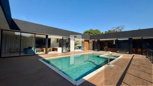 Fazenda/Sítio com 3 Quartos à venda, 400m² no Setor Central, Hidrolândia