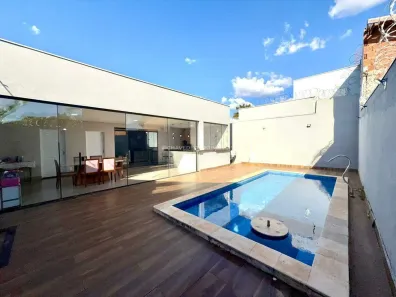 Casa com 3 Quartos à venda, 178m² no Jardim Nenê Gomes, Uberaba