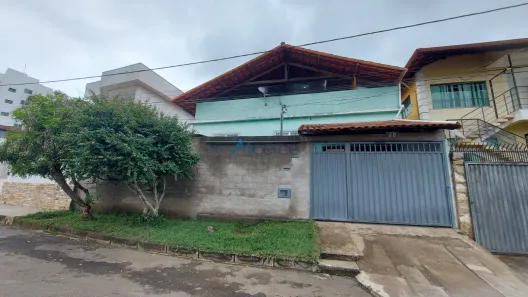 Casa com 3 Quartos à venda, 230m² no Aeroporto, Juiz de Fora