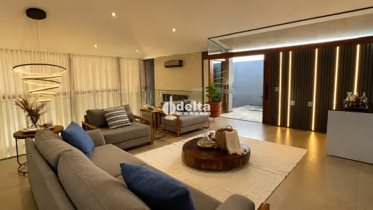 Casa com 5 Quartos à venda, 678m² no Morada da Colina, Uberlândia