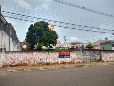 Lote/Terreno à venda, 693m² no Alto Cafezal, Marília