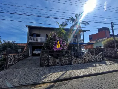 Casa com 3 Quartos à venda, 244m² no Dos Estados, Timbó