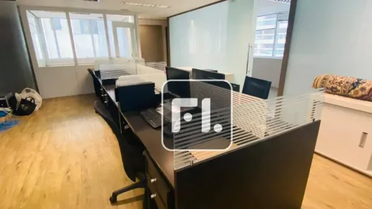 Sala Comercial à venda, 117m² no Vila Olímpia, São Paulo