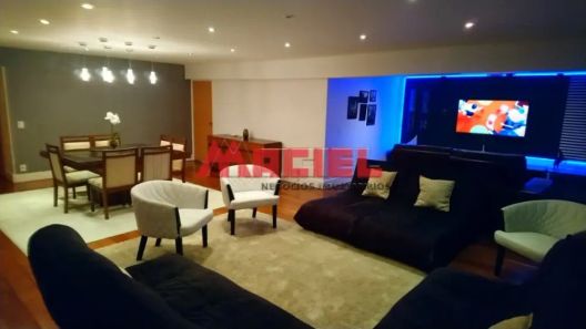 Apartamento com 4 Quartos à venda, 229m² no Centro, São José dos Campos