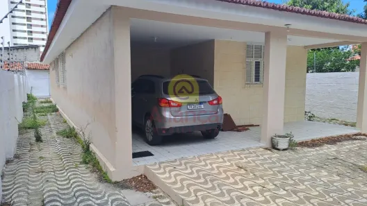 Casa com 3 Quartos à venda, 330m² no Lagoa Nova, Natal