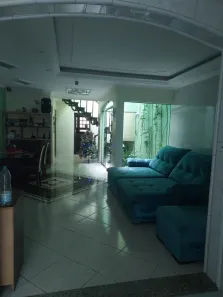 Sobrado com 3 Quartos à venda, 202m² no Capão do Embira, São Paulo
