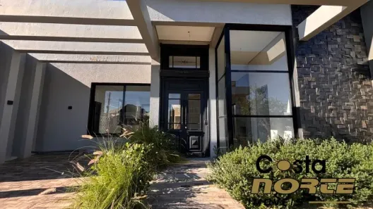 Casa de Condomínio com 3 Quartos à venda, 180m² no Tramandaí, Tramandaí